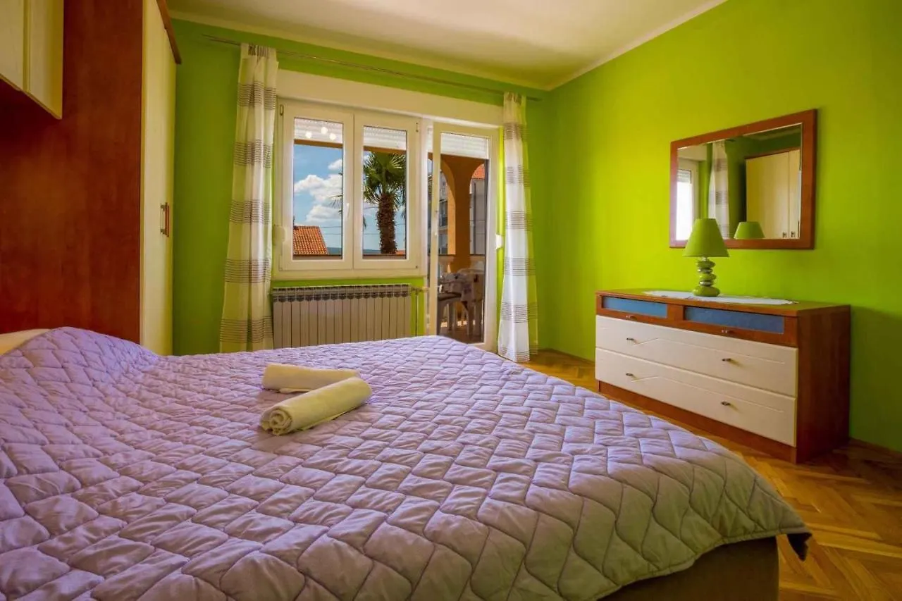 Two-Bedroom Apartment In Crikvenica XI