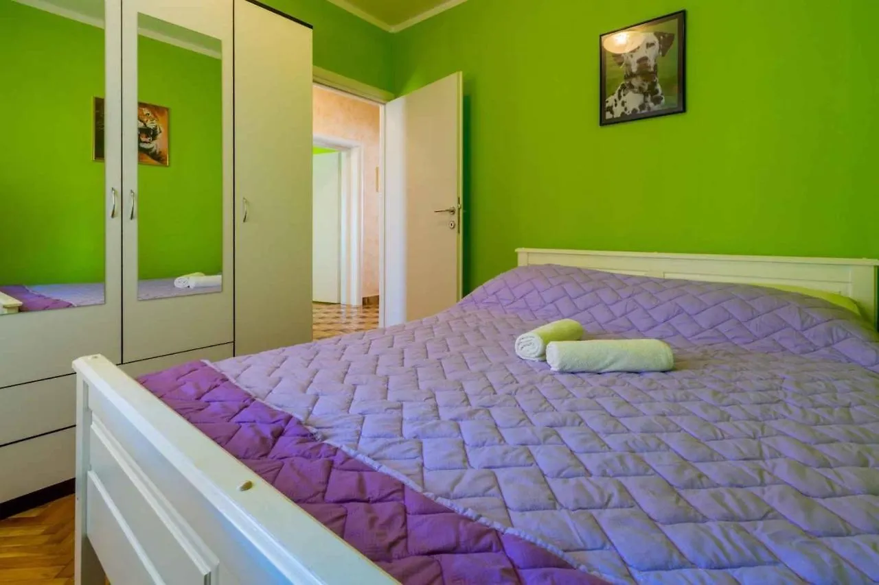 Two-Bedroom Apartment In Crikvenica XI