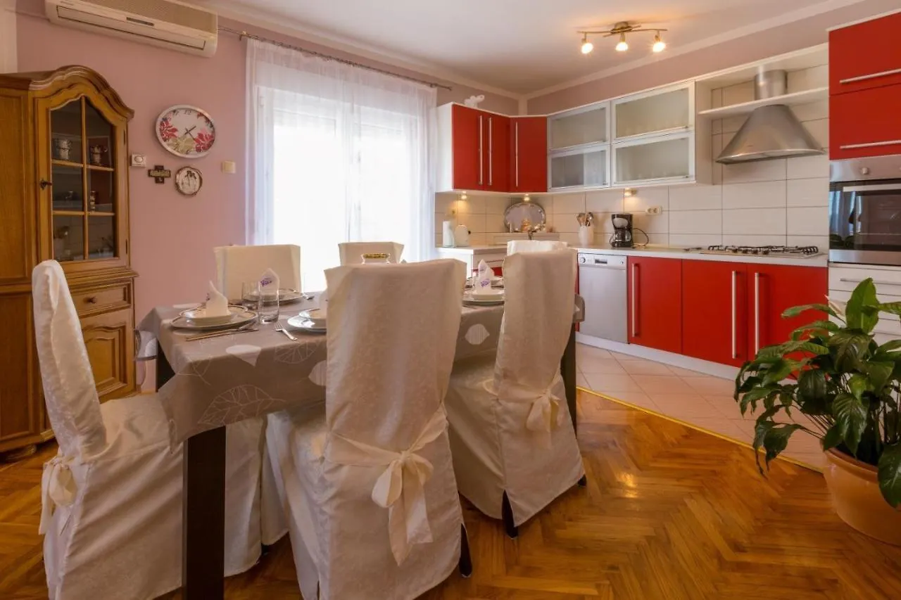 Two-Bedroom Apartment In Crikvenica XI
